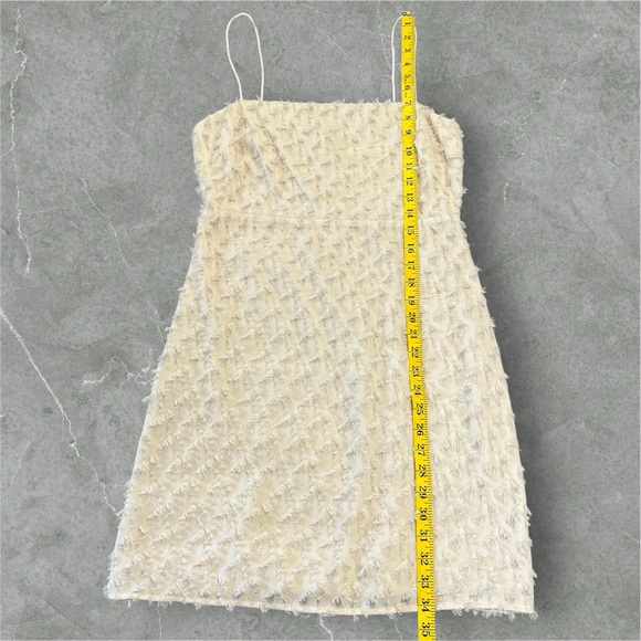 ASTR The Label Livia Textured Eyelash Mini Dress In Cream Size Medium - Picture 8 of 9